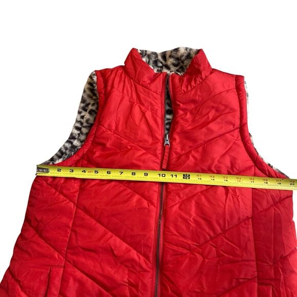 Maurice's Women’s 1X Faux Fur Reversible Puffer Vest Cheetah Print Red Mob Wife‎ - Picture 8 of 9